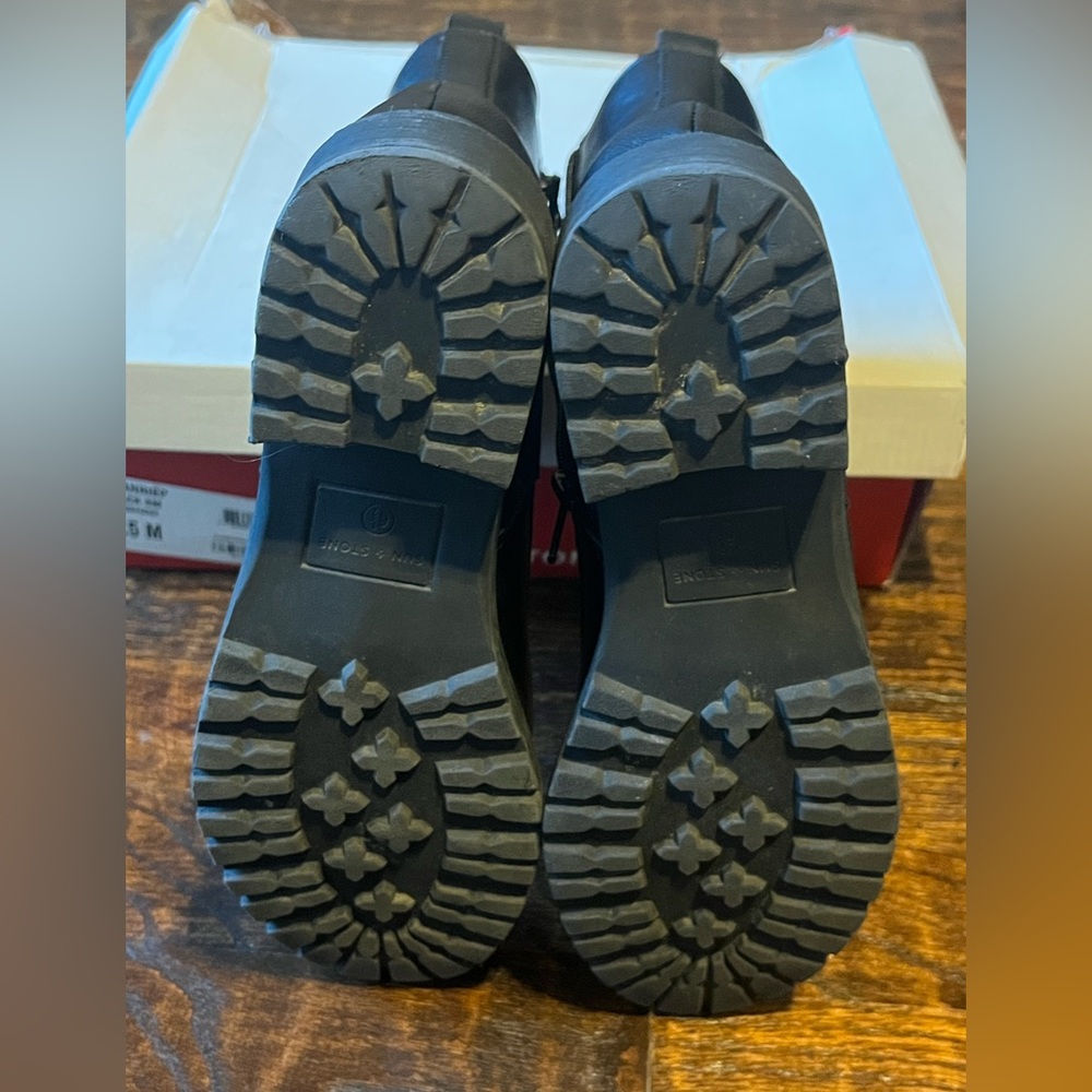 SUN + STONE
Black Lace-Up Lug Combat Boots - Picture 6 of 7